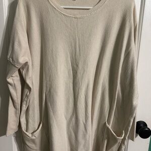 0044 Tea n Rose Cream Crew Neck Sweater‎ womens size S/M